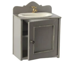 Maileg | Miniature Sink -Maileg 11 0115 00 01 1 2048x 4f9c3606 e8bb 4b7e 98a6 a95c9d332aea