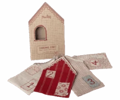 Maileg Christmas Street, Advent Calendar -Maileg 14 1181 00 01 900x750 resize fill