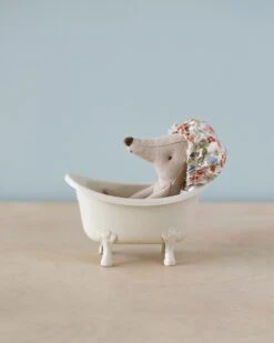 Maileg Bathtub (Miniature) 9 Maileg Bathtub (Miniature) -Maileg 2J2A8521 2