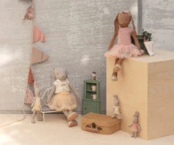 Maileg Bunny, Size 3 - Classic - Ballet Suit And Skirt - Cream -Maileg COLOURBOX67788175