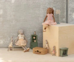 Maileg Bunny, Size 3 - Chocolate Brown - Ballet Suit And Skirt - Rose 7 Maileg Bunny, Size 3 - Chocolate Brown - Ballet Suit And Skirt - Rose -Maileg COLOURBOX67788180