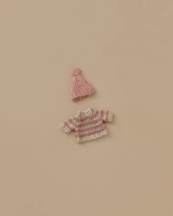 Maileg Knitted Sweater And Hat For Big Sister Mouse