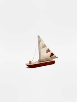 Sabo Concept Handmade Small Wooden Boat -Maileg e401920bcdf2e317c80f5ce97154555d053245cc7f85b1e36607c07af7032efb e200a3b0 2447 4eb3 a4d7 03e27e1c49a7
